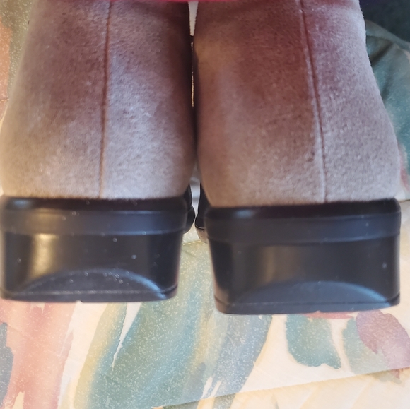 NAOT Womens Ankle Boots Suede and Leather - SZ 42 (EU) / 11 US - Picture 13 of 16